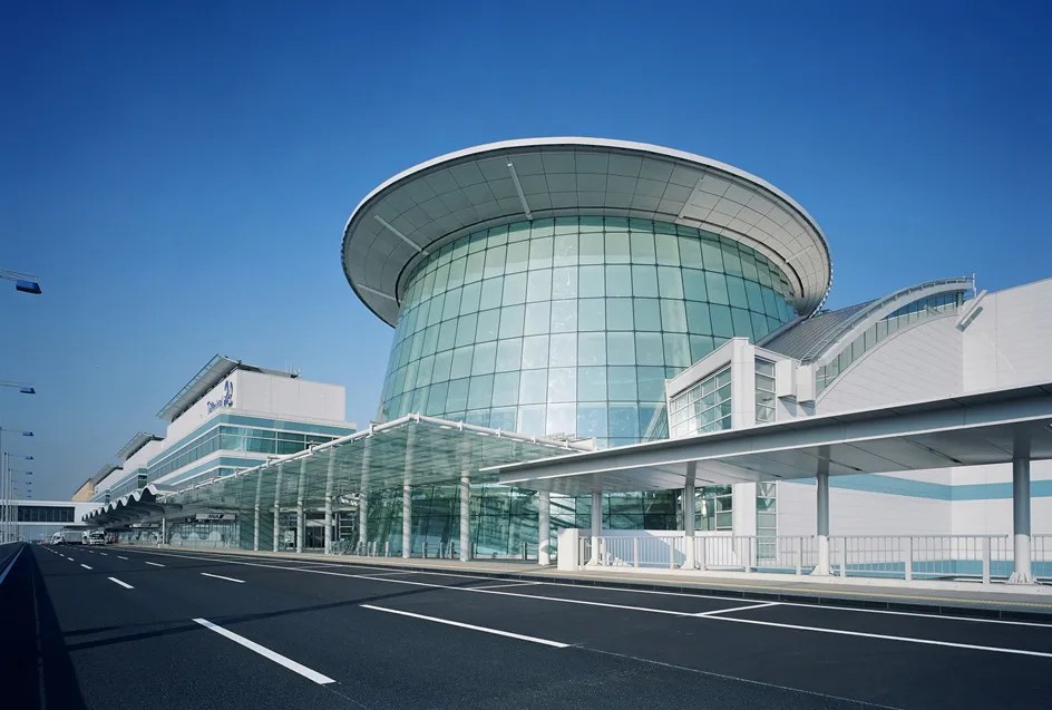 Photo of Haneda Terminal 2
Source: https://www.ntt-f.co.jp/architect/building/tokyo-kokusai-airport-dai2.html